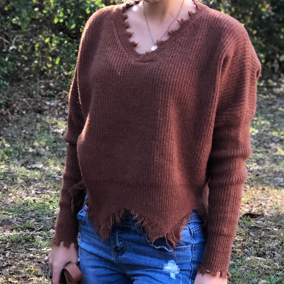 Distressed sweater - Picture 4 of 4